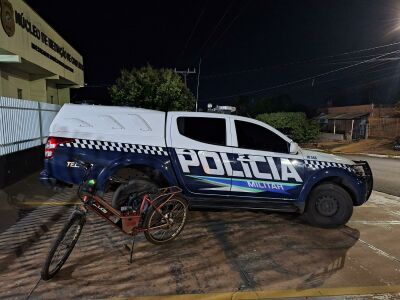Imagem da notícia Menores arrombam casa para furtar objetos e são flagrados por morador de Costa Rica